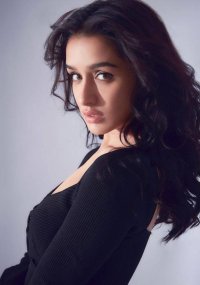 shraddha kapoor_teluguvox 2
